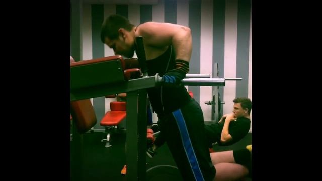 Французский жим + отжимания на брусьях смотреть онлайн