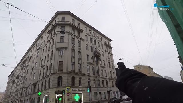 Такие разные балконы Петербурга