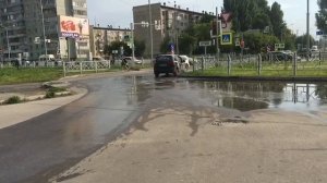 Водитель такси в Бердске уезжает после того, как выгнал пассажирку в Бердске