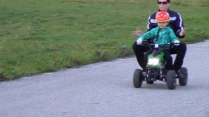 детский электро-квадроцикл