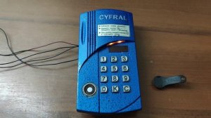 Домофон "CYFRAL CCD-2094.1" с альтернативной прошивкой — смена мастер-кода и запись мастер-ключа.