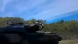 23 06 2014 Ukrainian army pulls the tanks to Lugansk