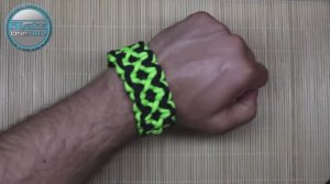 Браслет  из паракорда