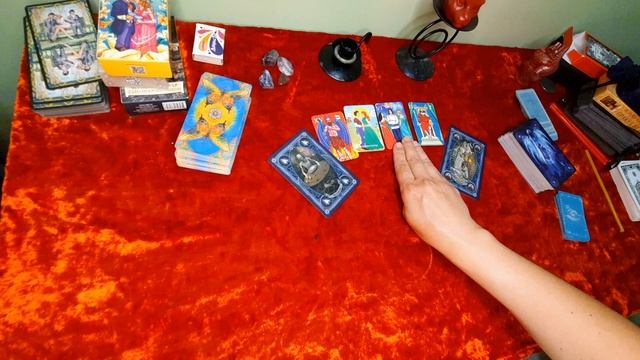 ‼️ ПОЧЕМУ ОН МОЛЧИТ ? #гадание #тароонлайн #бесплатныегадания #гаданиеонлайн #картытаро