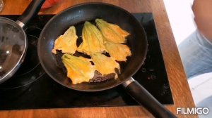 Жареные цветы кабачка. Лёгкий перекус.