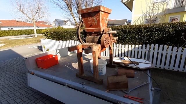 Заброшенная техника. Крестьянское хозяйство в Баварии. смотреть онлайн