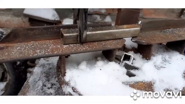 Работа самодельного торцовочного станка.