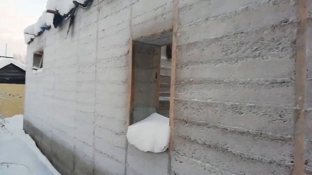 Опилкобетон. Что со стенами в морозы. Обзор в зиму. #опилкобетон#строюдом#зима
