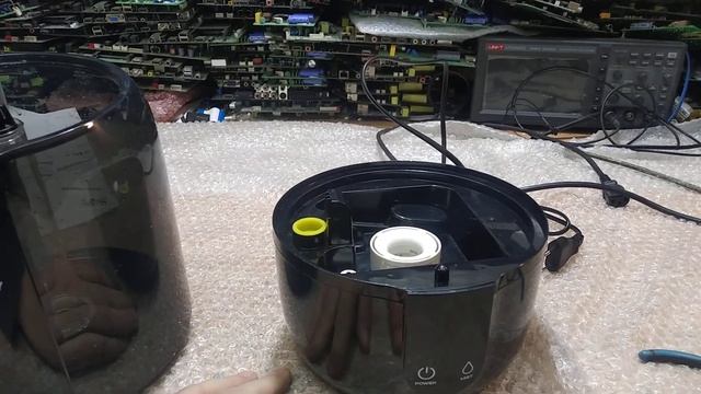 Потёк увлажнитель воздуха. А кто виноват, что вы не читайте инструкцию пользователя! смотреть онлайн