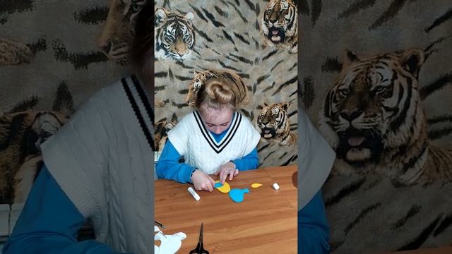 Поделка из бумаги ко дню Матери. Птички на веточке - подкове. смотреть онлайн