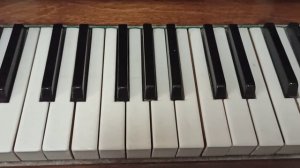 Как построить Секунды и Терции от разных звуков вверх и вниз . ( Продолжение .)