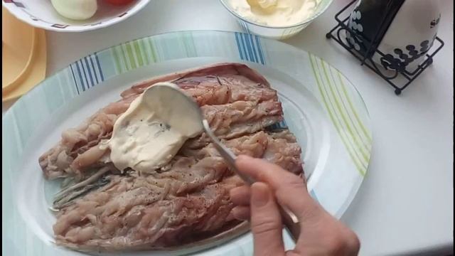 СКУМБРИЯ ЗАПЕЧЕННАЯ С ГРИБАМИ,ПОМИДОРАМИ И СЫРОМ смотреть онлайн