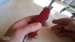 Складной швейцарский офицерский нож-мультитул Victorinox SwissChamp 1.6795 Red