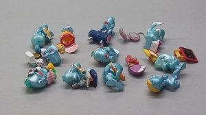 КИТЫ - Киндер Сюрприз - LA STRAMPALATA SCUOLA DE BALENOTTI - 2002 - серия из Kinder Surprise