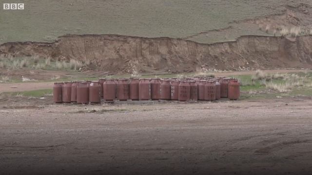 Кызыл-Омпол уран кенинин асмандан көрүнүшү - BBC Kyrgyz смотреть онлайн