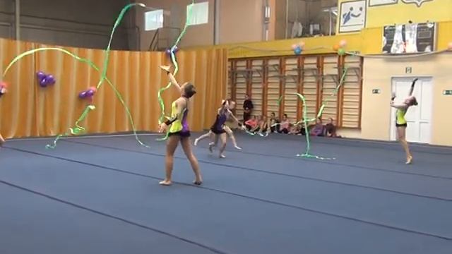 Групповое упражнение с 5 лентами Луга 2002 г.р. смотреть онлайн