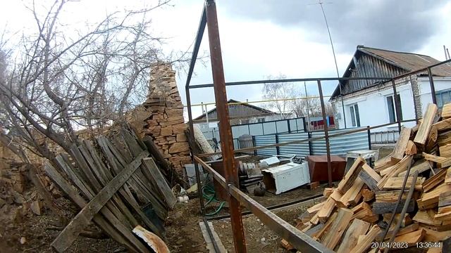 Дровник из металлопрофиля