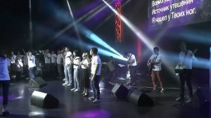 Перед Тобой склоняюсь я, Всемогущий Бог | Волна надежды