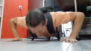 300 отжиманий в день в течении месяца?Что будет если отжиматься каждый день?  Финал отжимания/ 142?