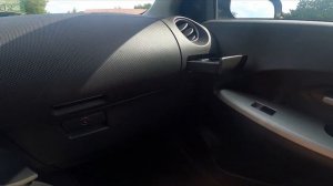 How to Open and Close Drink Holders in Toyota Urban Cruiser ( 2009 – 2012 )