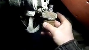 УСТРАНЕНИЕ ЛЮФТА В СОЕДИНЕНИИ ПОВОРОТНОГО КУЛАКА И ШАРОВОЙ ОПОРЫ "Mazda Bongo Friendee". ЭПИЗОД 1