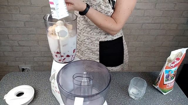 Милкшейк клубнично-банановый/Молочный коктейль/Milkshake recipe/Смузи-напиток
