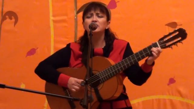 Одинаковые сны (Когда с тобой на дальнем расстоянии) - Алла Титаренко (гитара) смотреть онлайн