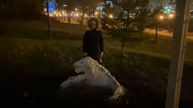 Дракон из остатков снега смотреть онлайн