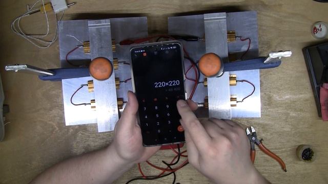 Самодельная нагрузка 4-8 Ом. Серия 1. Тестирую резисторы, СУНУЛ В РОЗЕТКУ!!! смотреть онлайн