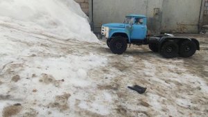 зил-133  Гя установили новую резину.