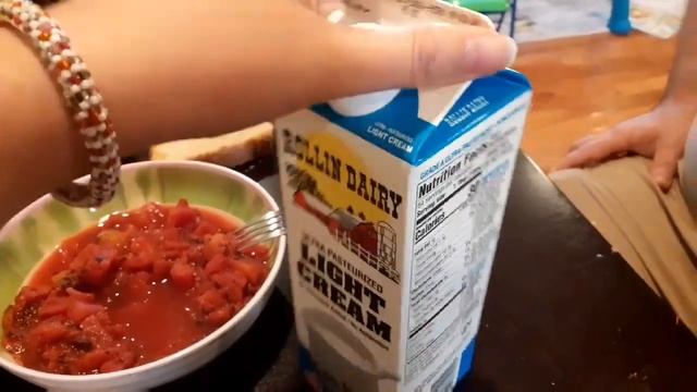 Открываем консервы, варим макароны. смотреть онлайн