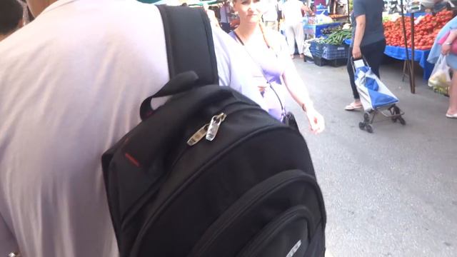 Алания Цены на рынке 10 июня Цена на мед черешню арбузы персики