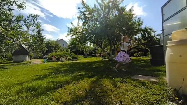 Как Лена танцует самбу