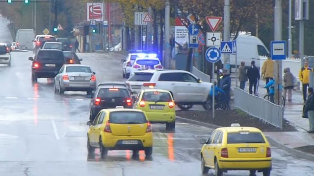 Засилено полицейско присъствие заради откриването на ''Praktiker'' Шумен смотреть онлайн