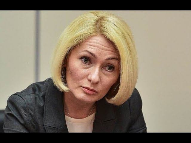 «Не нужно скупать эти товары»: Вице-премьер Абрамченко попыталась сбить спрос на сахар и гречку