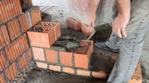 Кирпичная кладка в кирпич. вертикальная штраба,