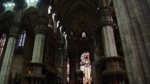 Миланский собор Дуомо внутри. Милан. Италия