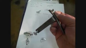 DUSTER декоративная крышка на двигатель
