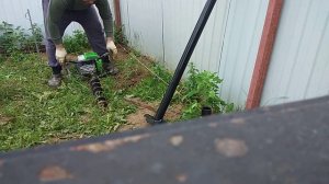 Бурение свай вручную одному