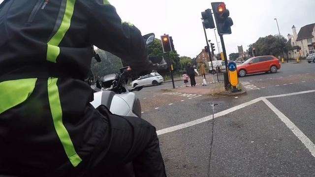 Honda NC750X 2016 / Go Pro Hero 4 - Quick spin out..... смотреть онлайн