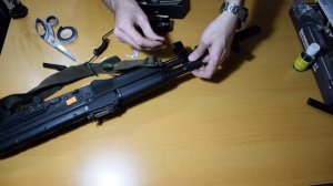 Крепление подствольного фонаря