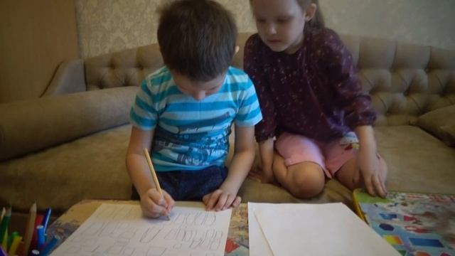 Делаем из бумаги пожарную машинку и ДОМИК! смотреть онлайн