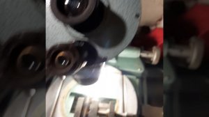 заточка резцов под микроскопом