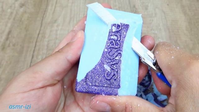 АСМР мыло 23/Странное удовлетворяющее и расслабляющее видео нарезка мыла и губной помады.