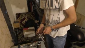 Устанавливаем коренные подшипники с коленвалом в картер