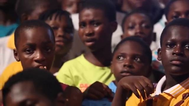 THREE BAND HAIR STYLE DONE BY STYLISH NELISSA GH смотреть онлайн