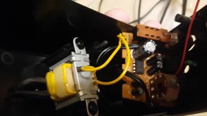 Колонки Genius SP-S100. Что внутри?