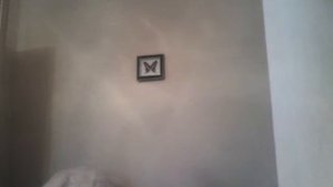 Как встать на руки у стенки