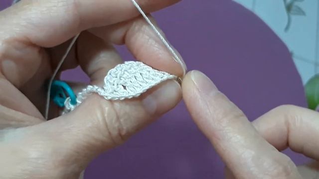 ВЯЗАНИЕ СТЕБЛЯ ЦВЕТКА АСТРА крючком.ЧАСТЬ2.ИРЛАНДСКОЕ КРУЖЕВО. Листик крючком.ВЯЗАНИЕ УЗЕЛКОВ КЛОНС смотреть онлайн