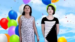 "Шарики-лошарики". Исполняют Лера Авдиенко и Лиза Холина